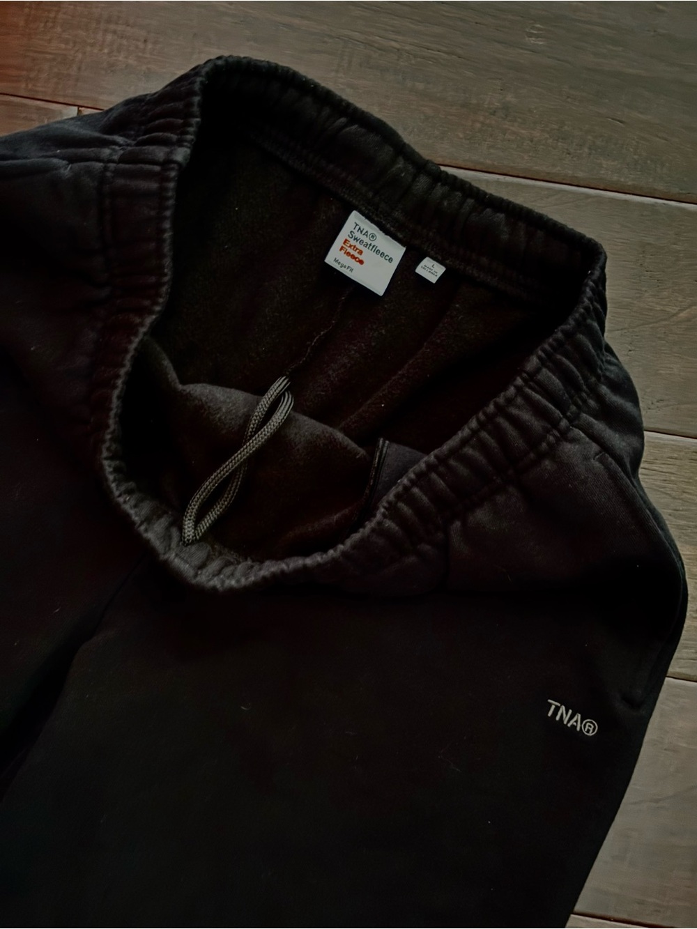 TNA Extra Fleece Mega Fit Sweatpants - Size Large - Picture 3 of 6